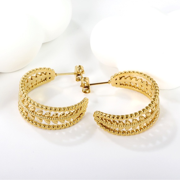 18K Gold Plated Stainless Steel Leaf Hoop Earrings - Picture 2 of 7